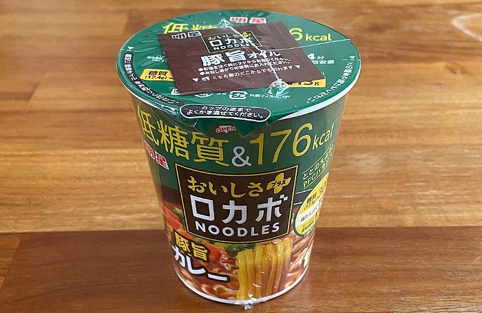 ロカボNOODLESおいしさプラス 豚旨カレー