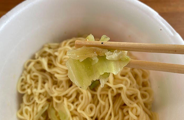 サッポロ一番 塩カルビ味焼そば 板前手造りポン酢風味