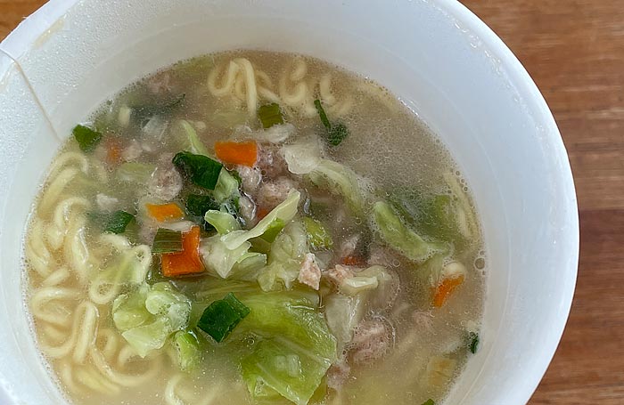 ご当地×御出汁 はかた地どり粉末仕立て 水炊き風ラーメン