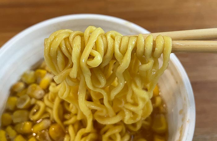 サッポロ一番 札幌ラーメンみそ吟監修 味噌バター風コーンラーメン