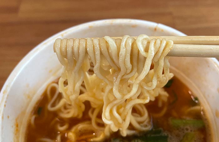 モード学園コラボ 辛DEMO幸 ハニーバター風旨辛チゲラーメン