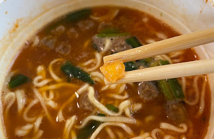 モード学園コラボ 辛DEMO幸 ハニーバター風旨辛チゲラーメン