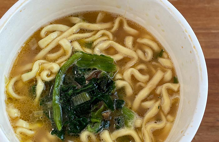 麺神カップ NEO家系豚骨醤油