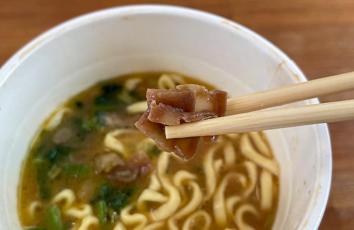 麺神カップ NEO家系豚骨醤油