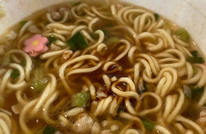 すしざんまい監修 マグロだし醤油ラーメン