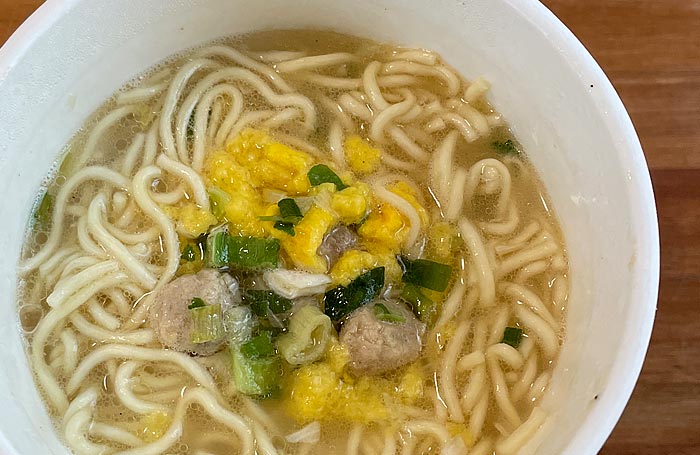 こだわる大人の王様スープ 焼牡蠣だしの塩白湯麺