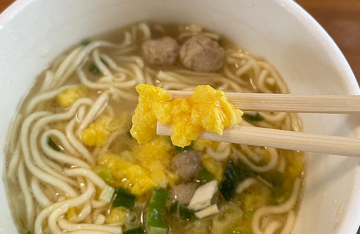 こだわる大人の王様スープ 焼牡蠣だしの塩白湯麺