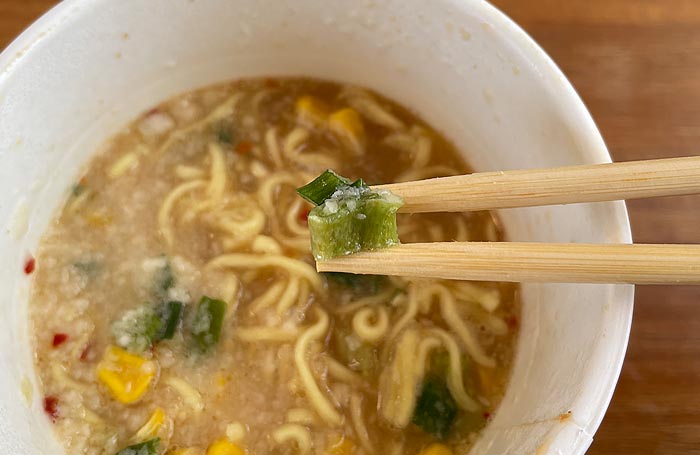 北海道十勝チーズ仕立て コーンチーズ味噌味ラーメン