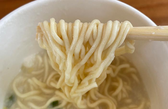 北海道十勝チーズ仕立て じゃがチーズ塩味ラーメン