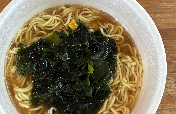 わかめラーメン 静岡駿河湾産桜えびだし醤油