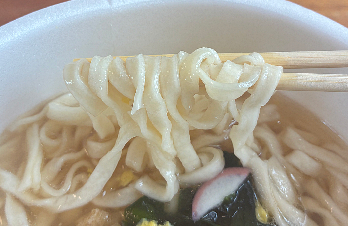 日清のどん兵衛 特盛 重ね貝だし鶏塩うどん