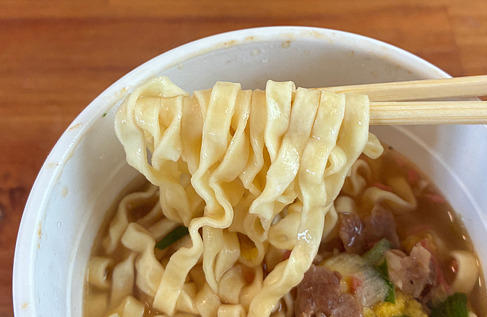 かつおとソーキ味沖縄風そば
