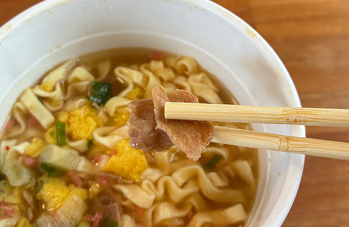 かつおとソーキ味沖縄風そば