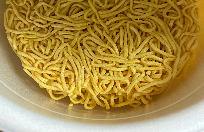 マルちゃん正麺 カップ ペペロンチーノ味焼そば