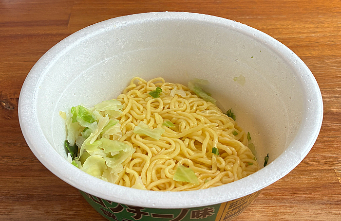マルちゃん正麺 カップ ペペロンチーノ味焼そば