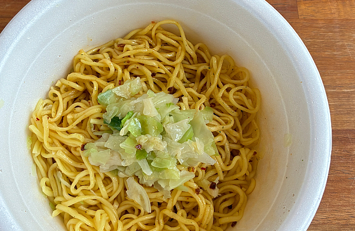 マルちゃん正麺 カップ ペペロンチーノ味焼そば