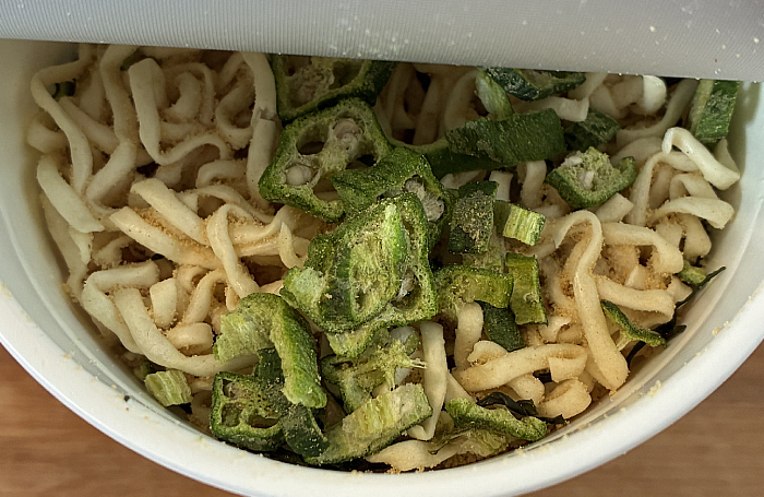 おくらとめかぶ 鰹と昆布だしのうどん
