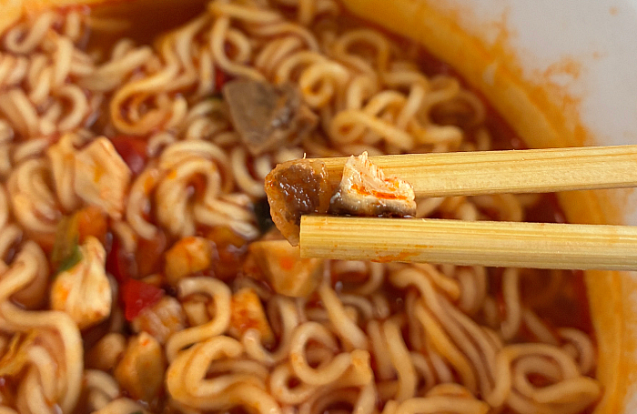 辛ラーメン トムヤムクン カップ