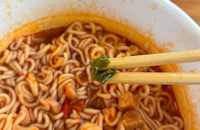 辛ラーメン トムヤムクン カップ