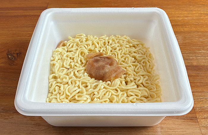 NEO油そば 己巳(つちのとみ)監修トリュフ香る鶏油そば