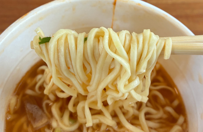 山田うどん食堂監修 赤パンチ味ラーメン