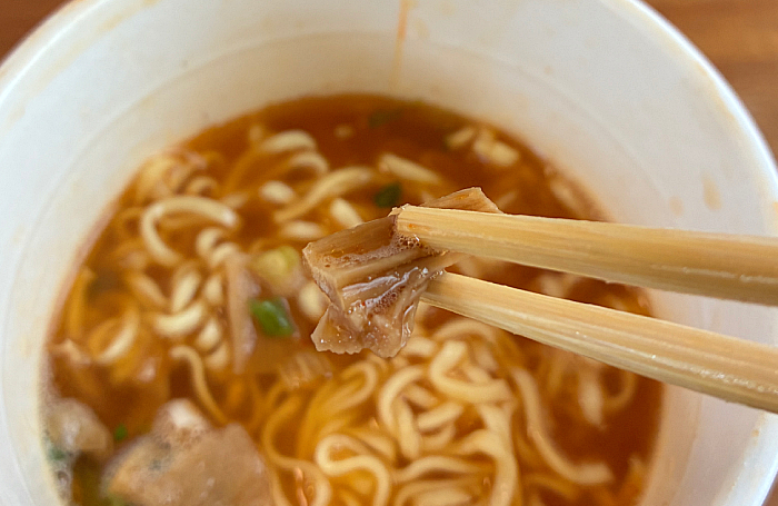 山田うどん食堂監修 赤パンチ味ラーメン