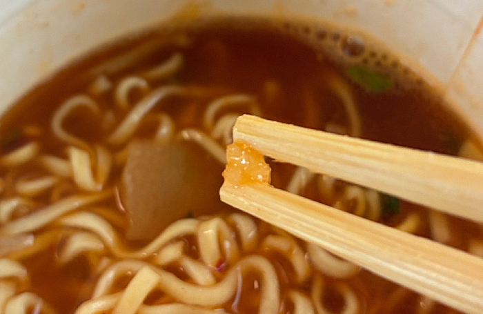 山田うどん食堂監修 赤パンチ味ラーメン
