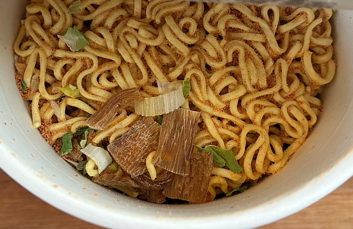 山田うどん食堂監修 赤パンチ味ラーメン