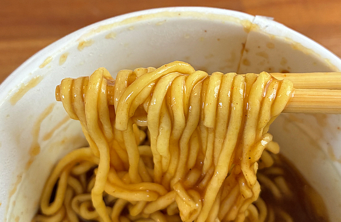 魚藍亭監修 よこすか海軍カレーラーメン ビーフ味