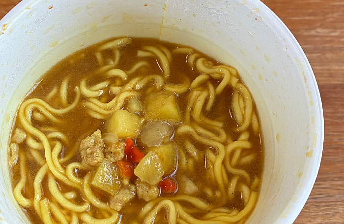 魚藍亭監修 よこすか海軍カレーラーメン チキン味