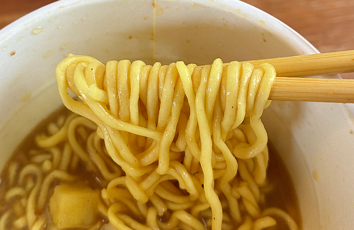 魚藍亭監修 よこすか海軍カレーラーメン チキン味