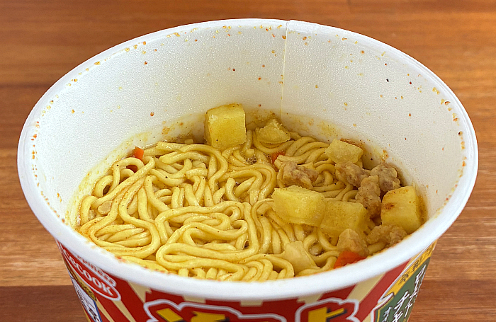 魚藍亭監修 よこすか海軍カレーラーメン チキン味