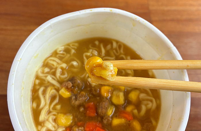 ドラえもん なつかしの黄色いカレーヌードル