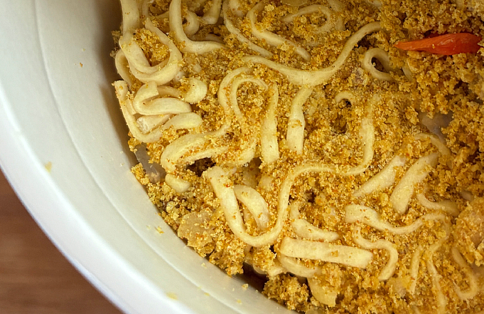 ドラえもん なつかしの黄色いカレーヌードル