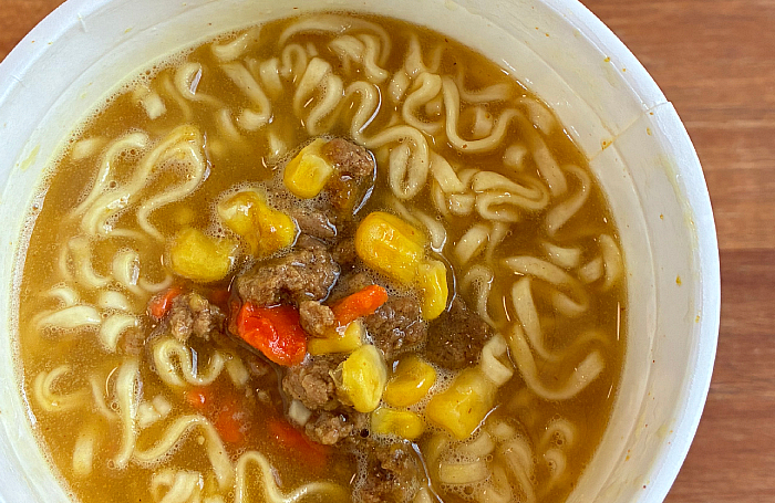 ドラえもん なつかしの黄色いカレーヌードル