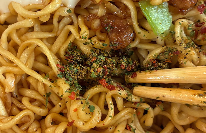 一平ちゃん夜店の焼そば 大盛 だくだくレモンタルタル チキン南蛮味