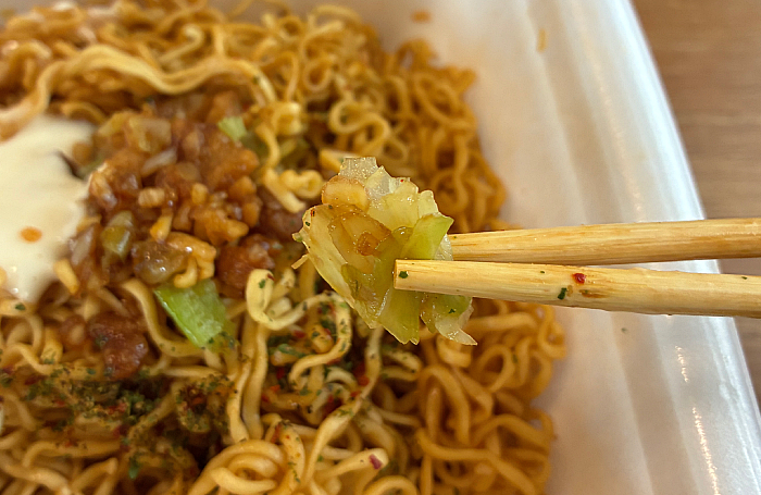 一平ちゃん夜店の焼そば 大盛 だくだくレモンタルタル チキン南蛮味