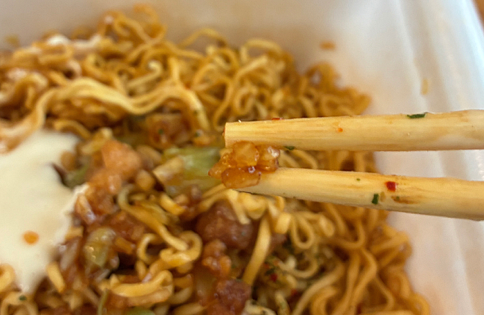 一平ちゃん夜店の焼そば 大盛 だくだくレモンタルタル チキン南蛮味