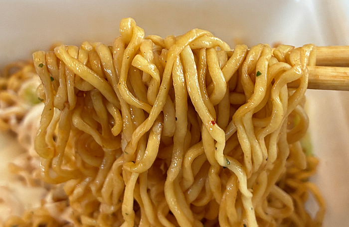 一平ちゃん夜店の焼そば 大盛 だくだくレモンタルタル チキン南蛮味