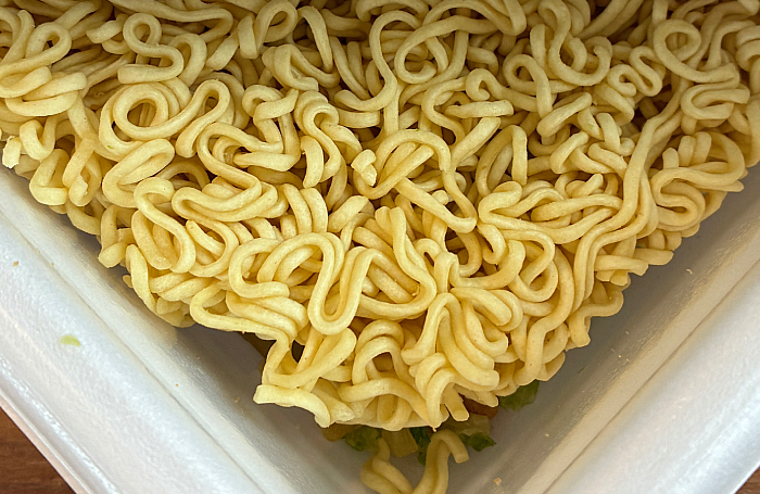 一平ちゃん夜店の焼そば 大盛 だくだくレモンタルタル チキン南蛮味