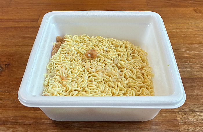 一平ちゃん夜店の焼そば 大盛 だくだくレモンタルタル チキン南蛮味