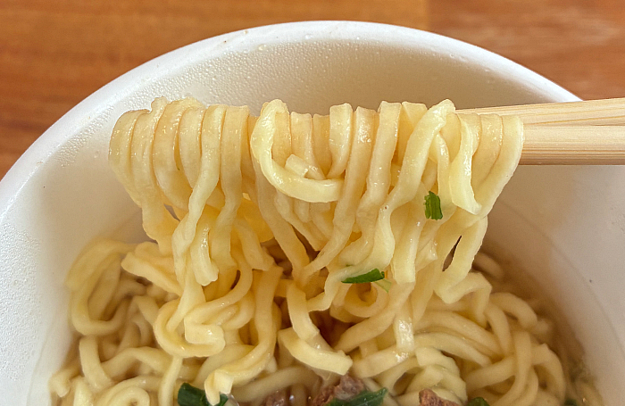 ねぎ塩カルビ味ラーメン