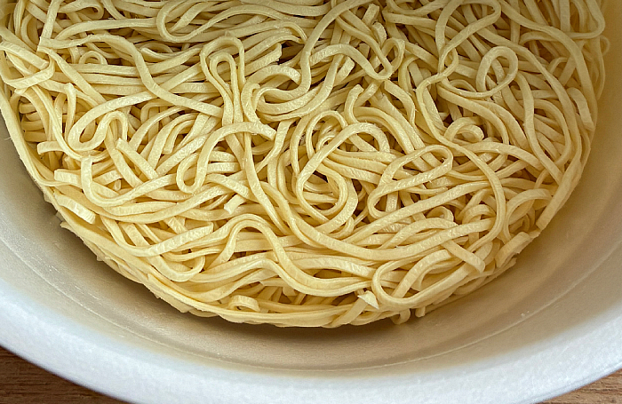 マルちゃん正麺 カップ にぼシャキ