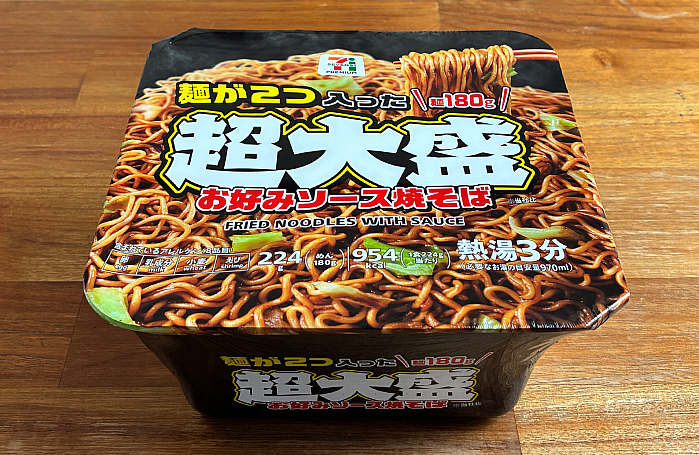 セブンプレミアム 超大盛お好みソース焼そば