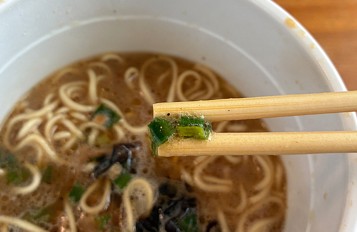 とんこつパラダイス 黒マー油豚骨