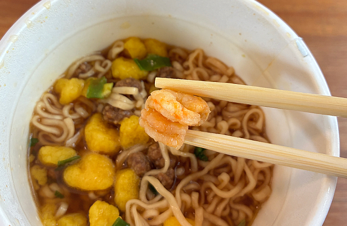 カップスター しょうゆ味 復刻デザイン