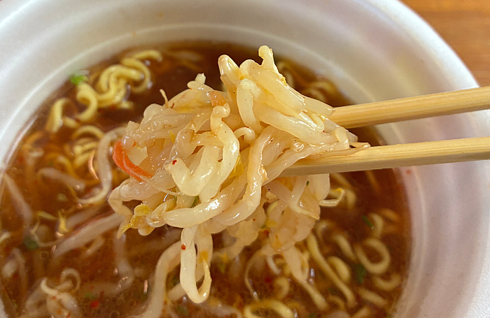 でかまる もやし中華そば ピリ辛