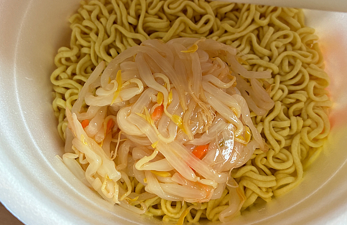 でかまる もやし中華そば ピリ辛