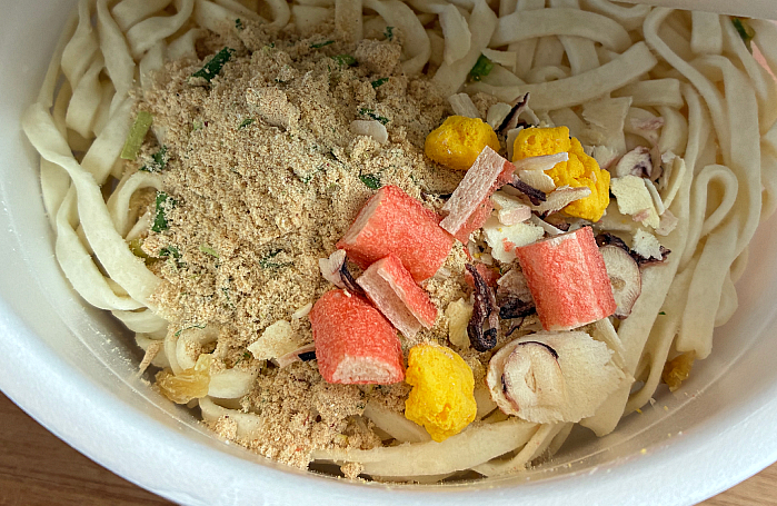 日清のどん兵衛 カップヌードルシーフードうどん