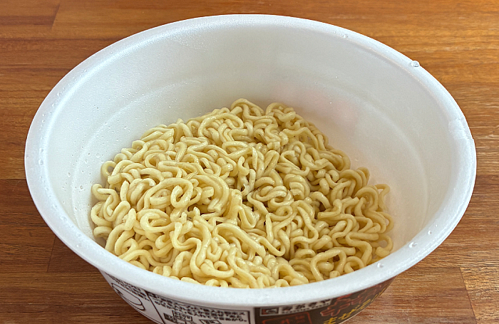 麺処井の庄監修 辛辛魚まぜそば